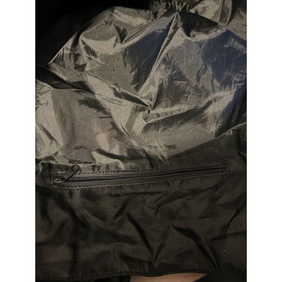 VICTORIA'S SECRET WOMEN'S BLACK / PINK SHINY STRIPES WEEKENDER TRAVEL BAG - Picture 8 of 11